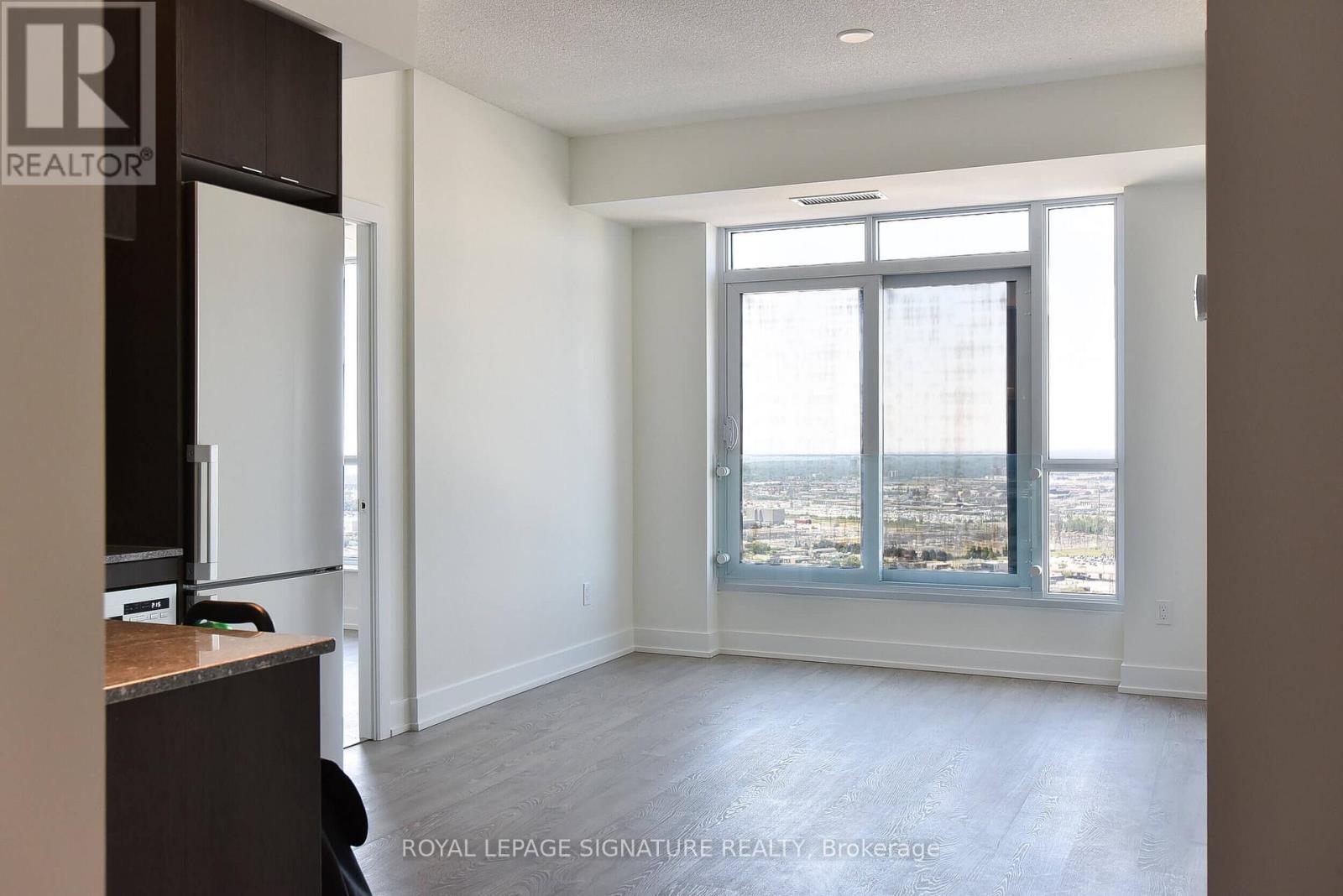 4201 - 7 Mabelle Avenue, Toronto, Ontario  M9A 4X7 - Photo 2 - W12690504