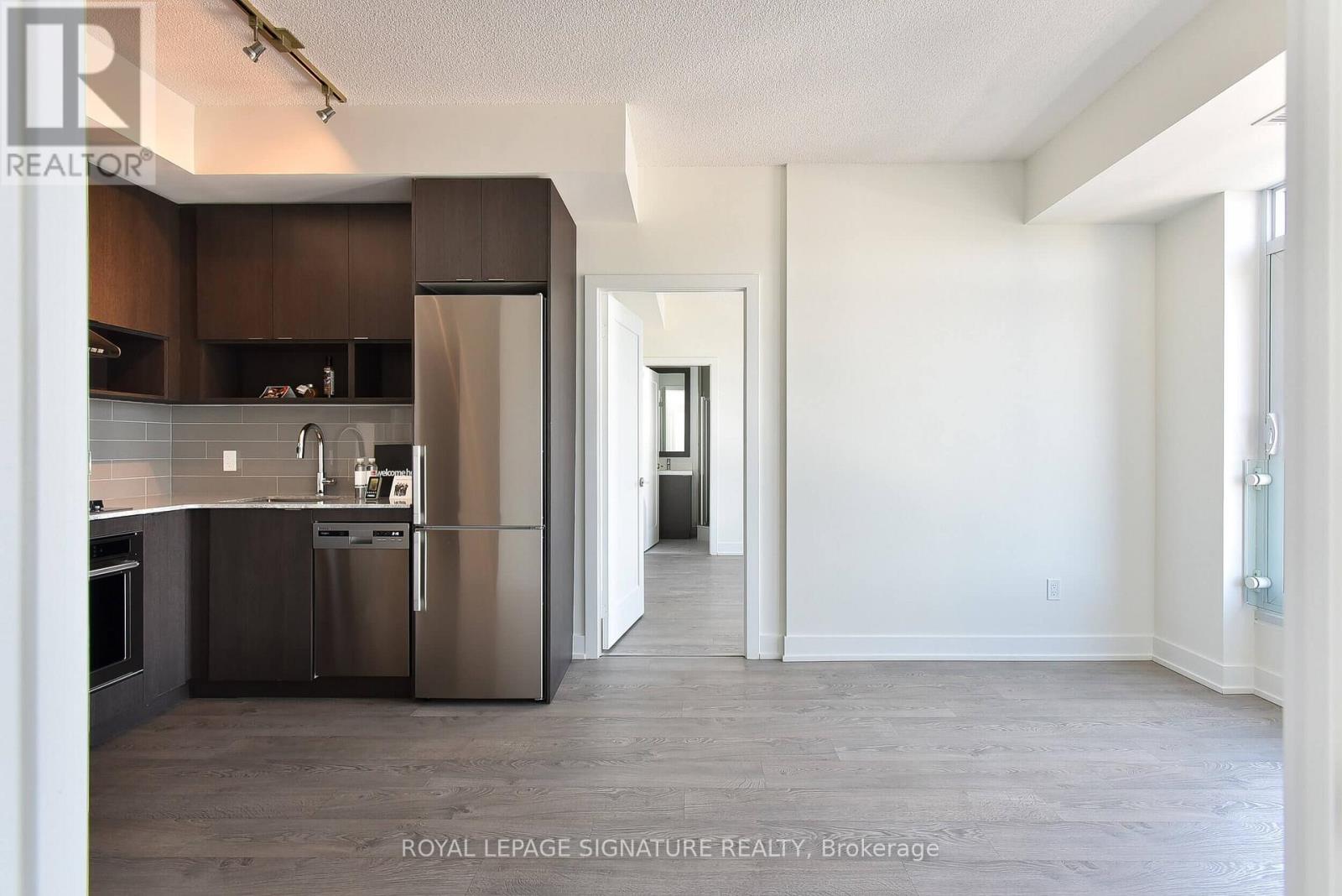 4201 - 7 Mabelle Avenue, Toronto, Ontario  M9A 4X7 - Photo 4 - W12690504