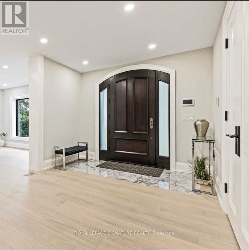 2506 Camilla Road, Mississauga, Ontario  L5A 2K5 - Photo 2 - W12690532