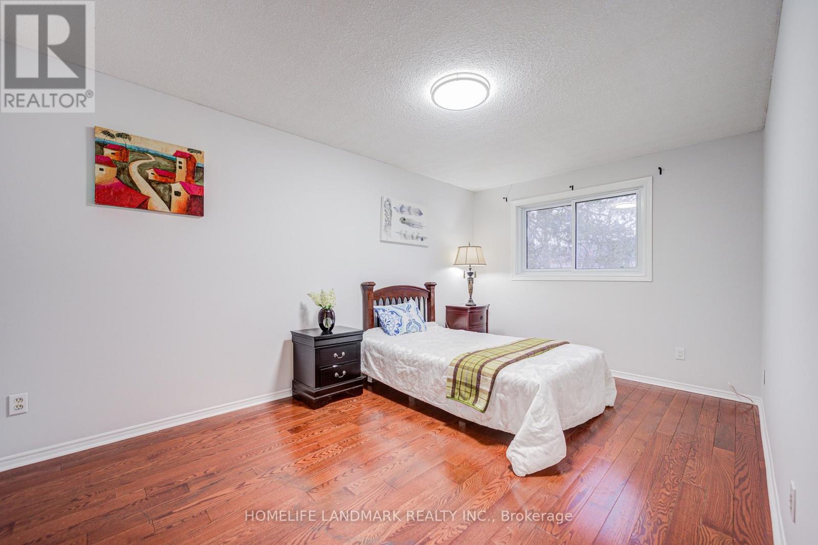 377 Parkridge Crescent, Oakville, Ontario  L6M 1A8 - Photo 25 - W12690580