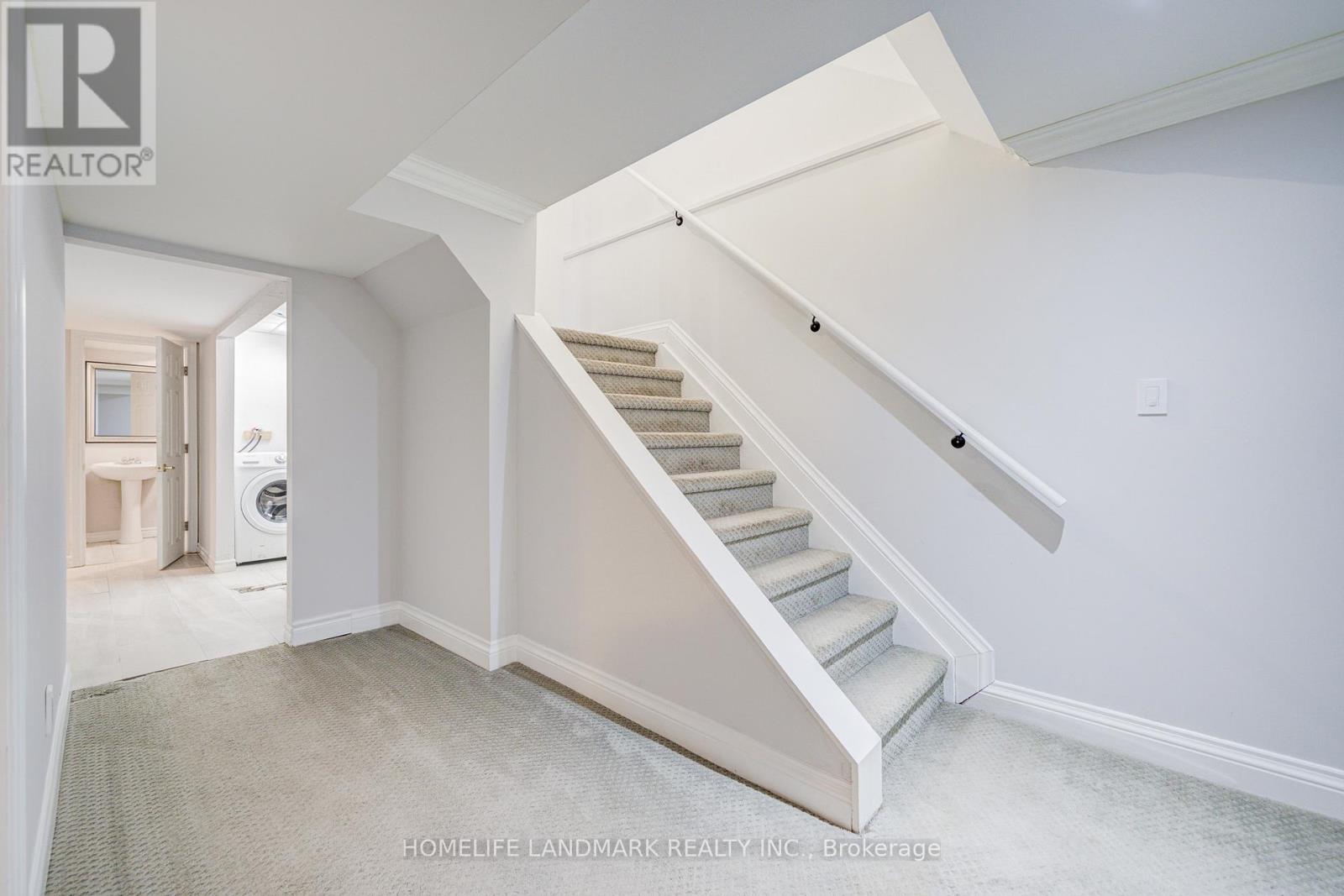 377 Parkridge Crescent, Oakville, Ontario  L6M 1A8 - Photo 31 - W12690580