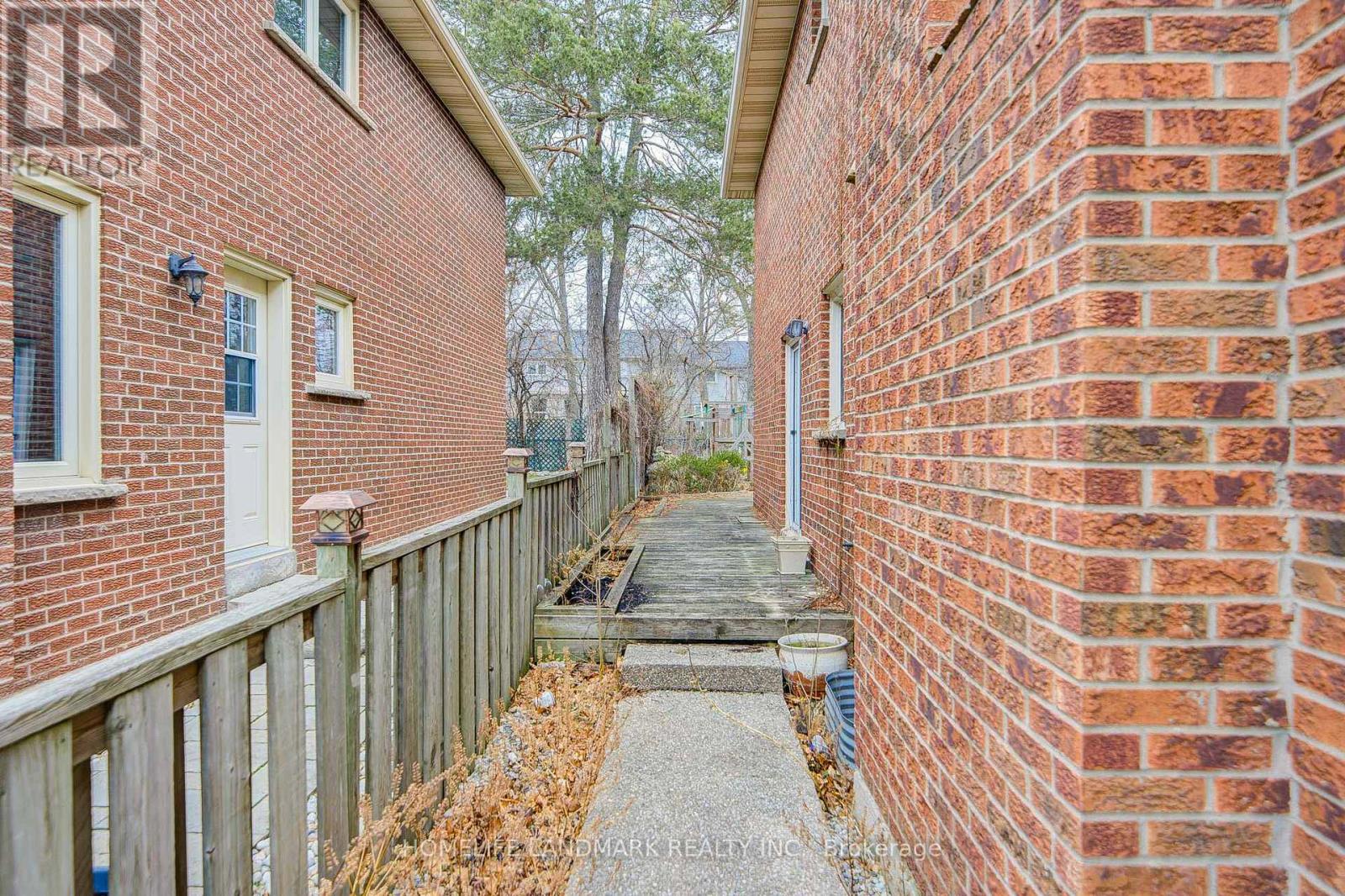 377 Parkridge Crescent, Oakville, Ontario  L6M 1A8 - Photo 38 - W12690580