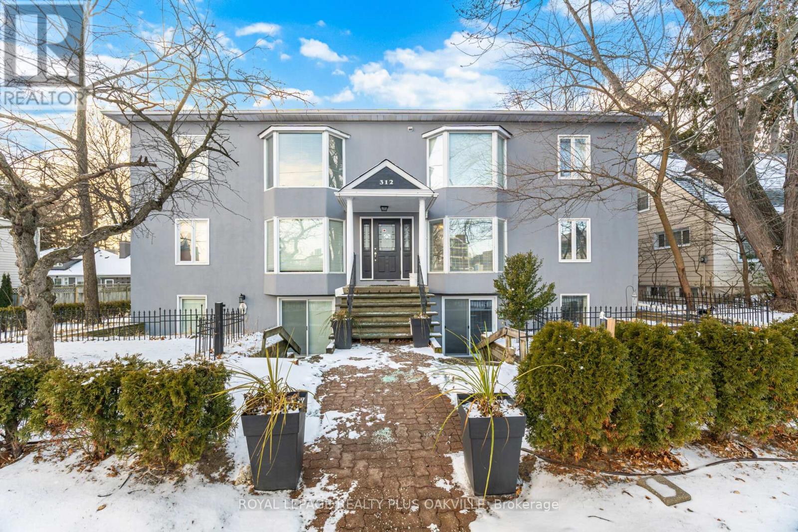 3 - 312 Reynolds Street, Oakville, Ontario  L6J 3L8 - Photo 1 - W12690626