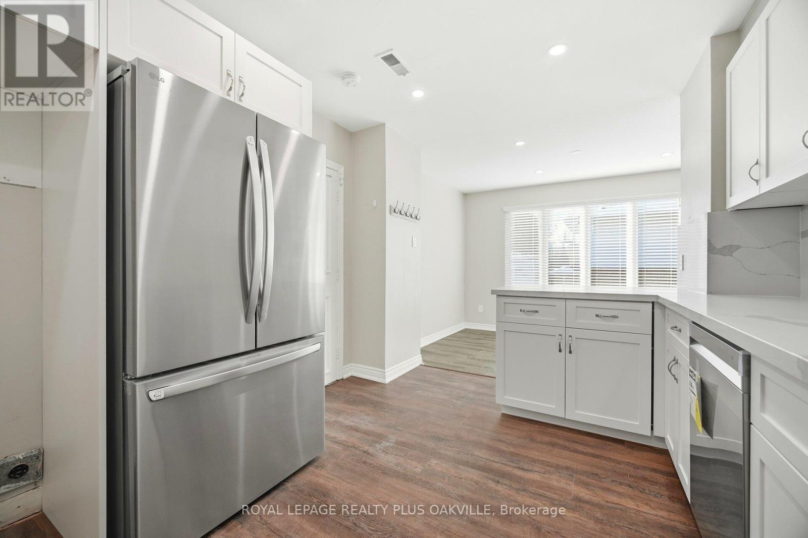 3 - 312 Reynolds Street, Oakville, Ontario  L6J 3L8 - Photo 14 - W12690626