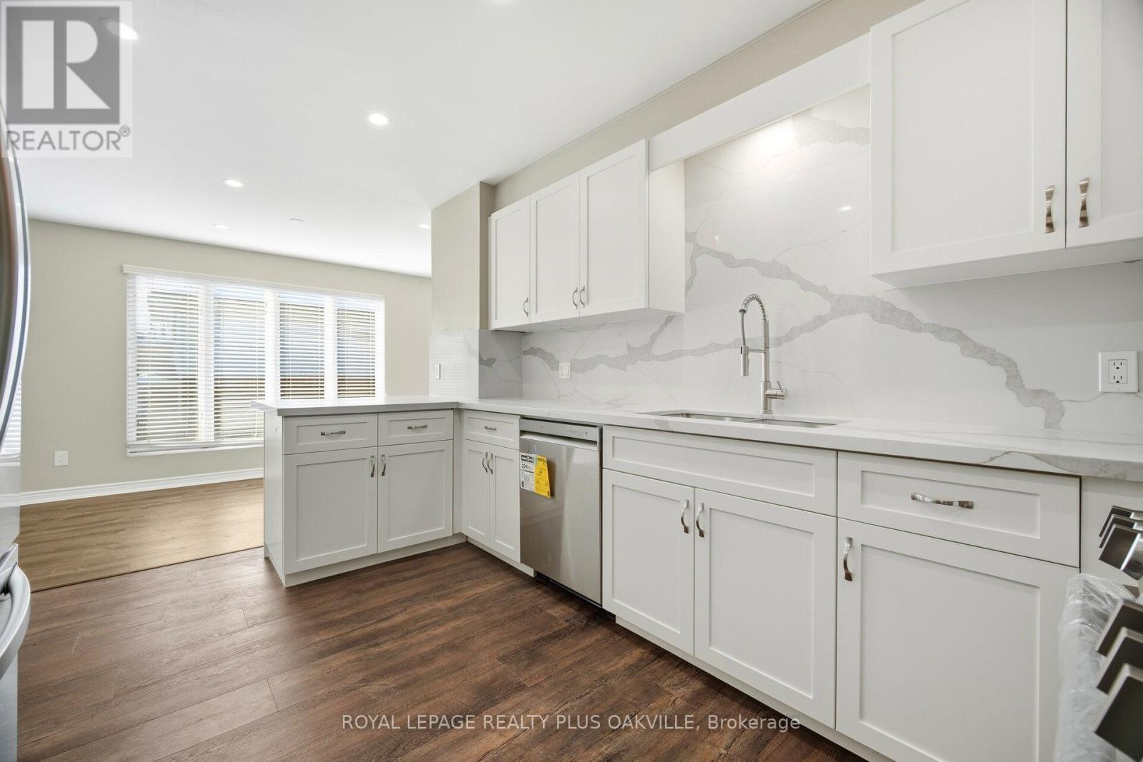 3 - 312 Reynolds Street, Oakville, Ontario  L6J 3L8 - Photo 17 - W12690626