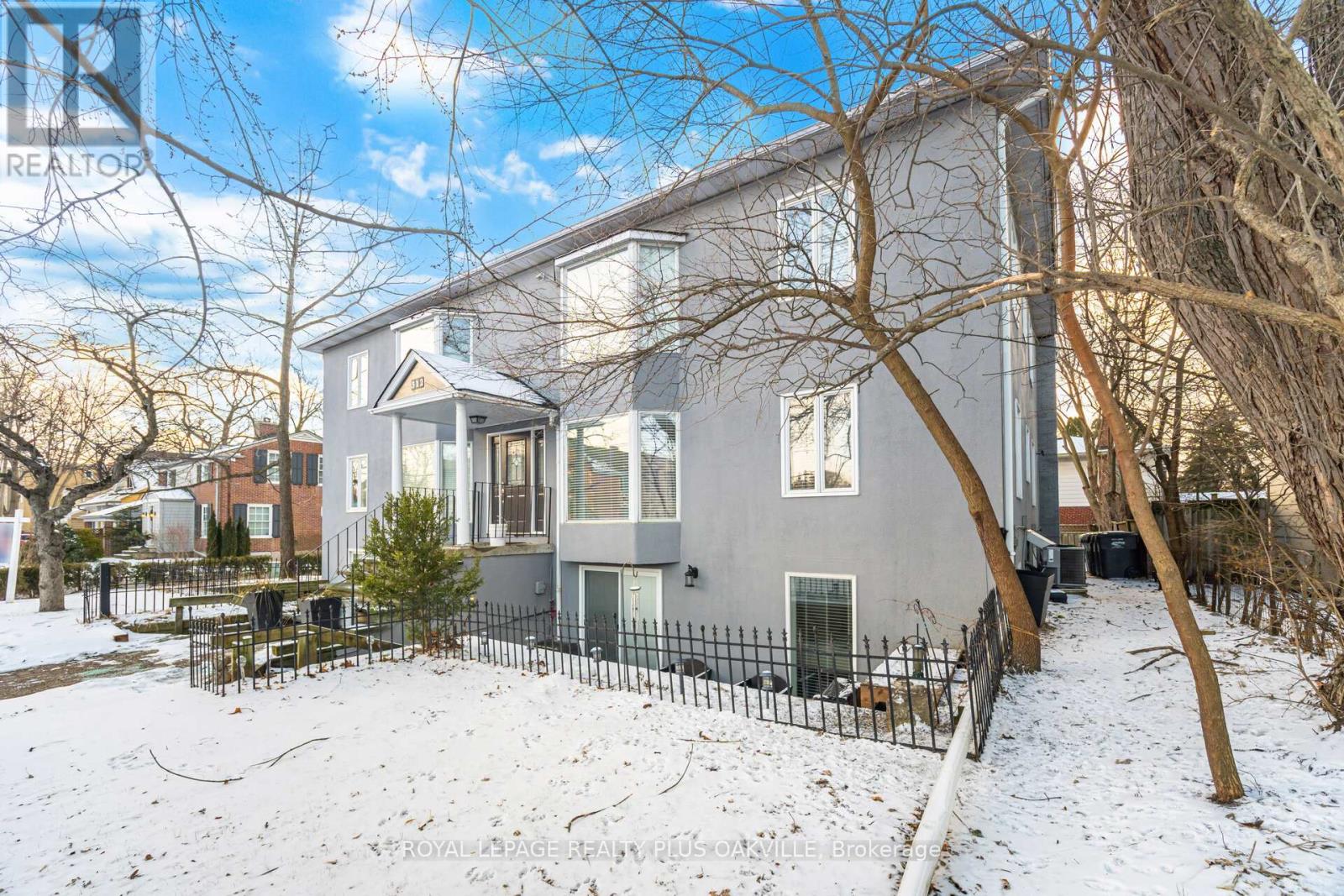 3 - 312 Reynolds Street, Oakville, Ontario  L6J 3L8 - Photo 2 - W12690626