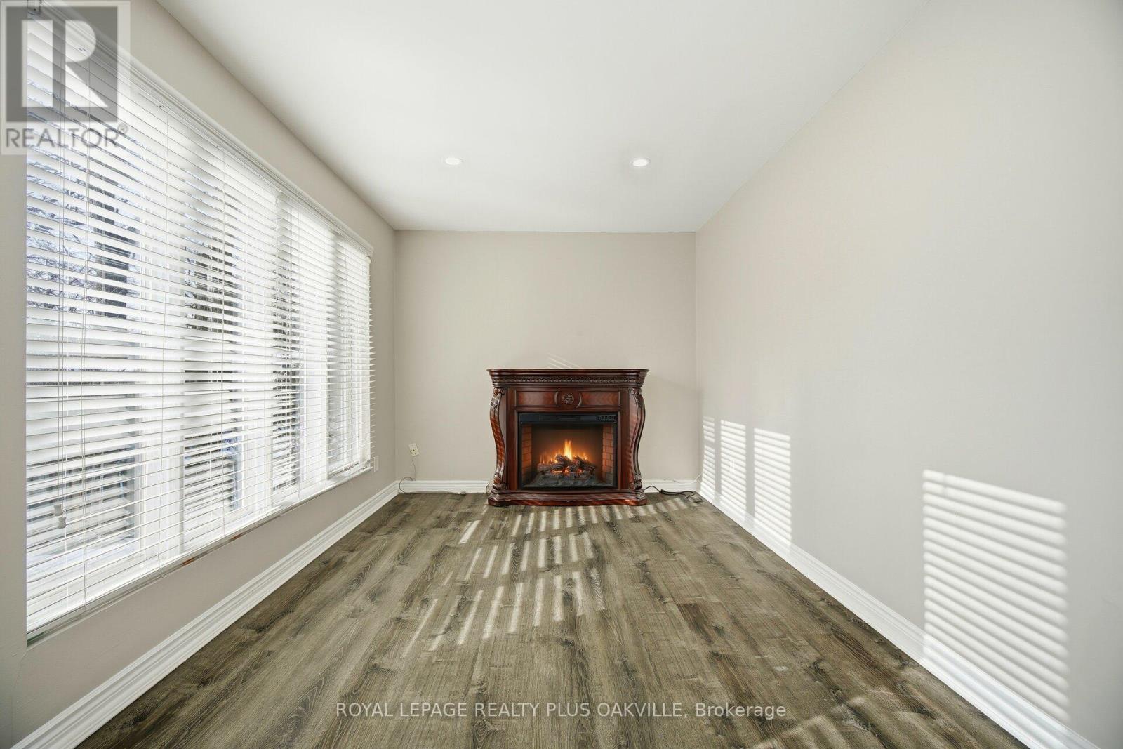 3 - 312 Reynolds Street, Oakville, Ontario  L6J 3L8 - Photo 23 - W12690626