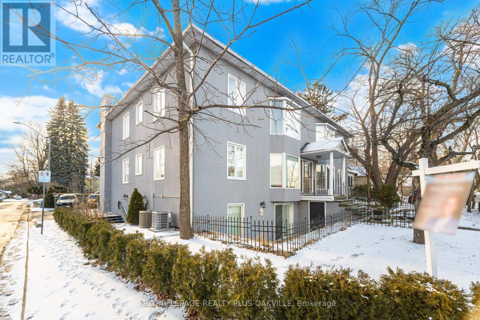 3 - 312 Reynolds Street, Oakville, Ontario  L6J 3L8 - Photo 3 - W12690626