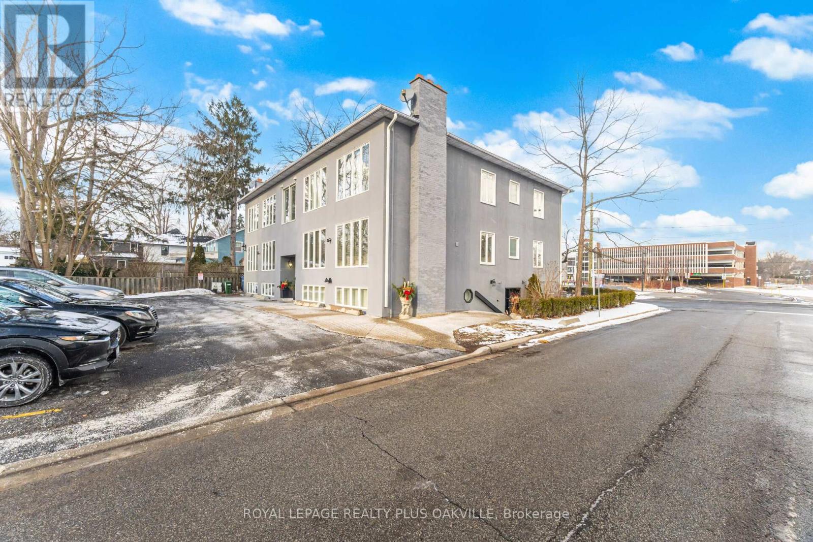 3 - 312 Reynolds Street, Oakville, Ontario  L6J 3L8 - Photo 5 - W12690626