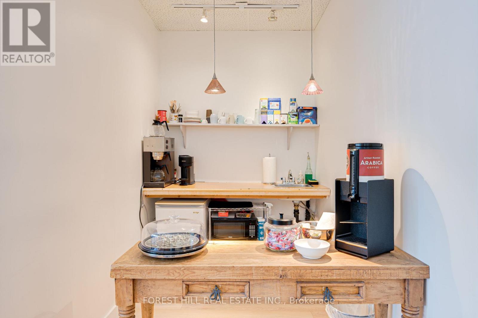 3 - 49 Mississauga Road N, Mississauga, Ontario  L5H 2H9 - Photo 11 - W12690656