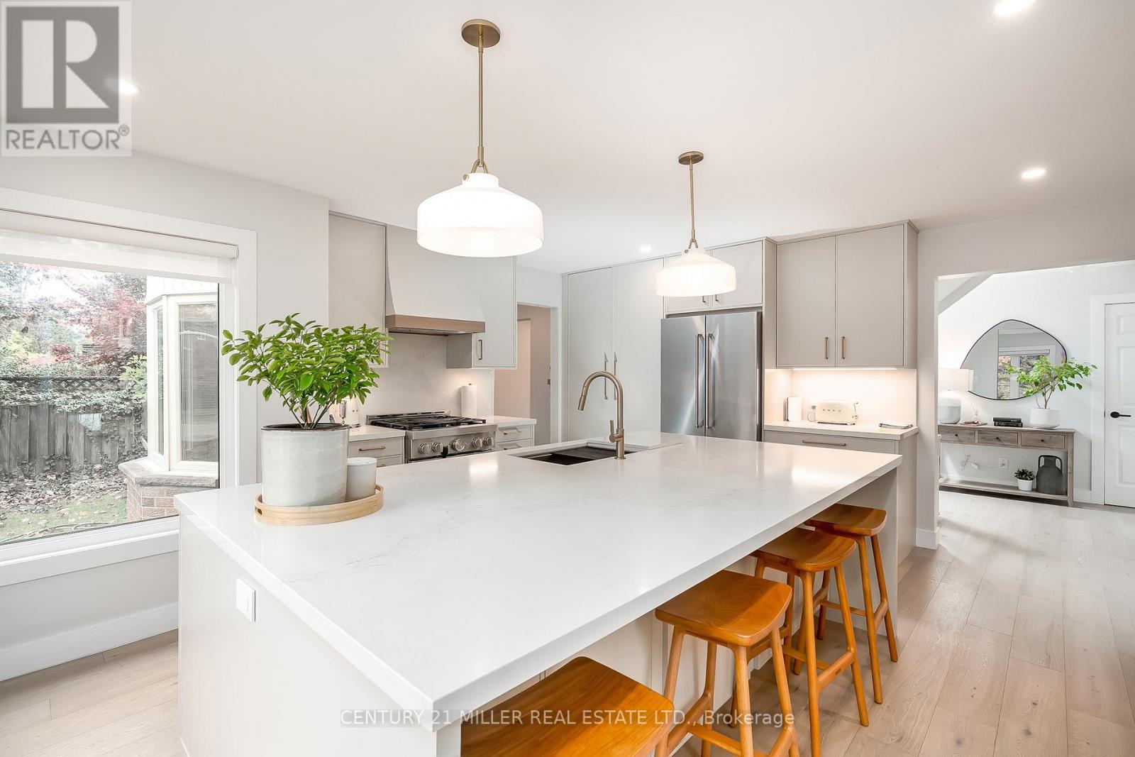 1267 Windrush Drive, Oakville, Ontario  L6M 1V2 - Photo 10 - W12690668