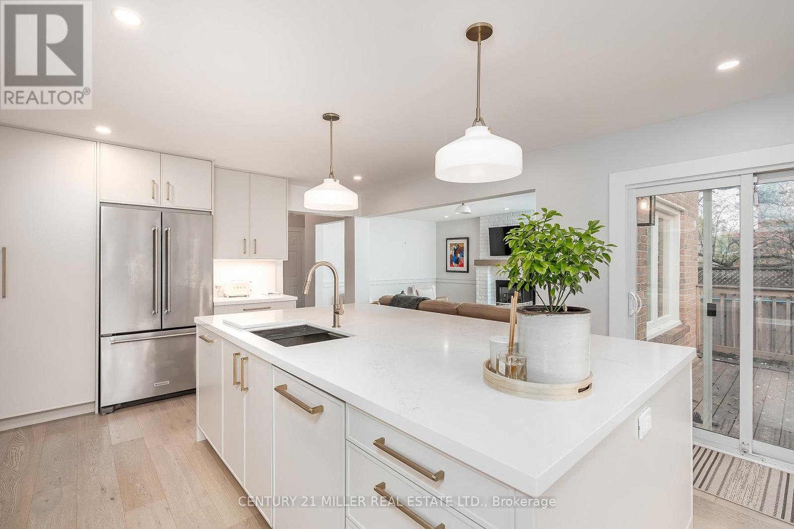 1267 Windrush Drive, Oakville, Ontario  L6M 1V2 - Photo 12 - W12690668