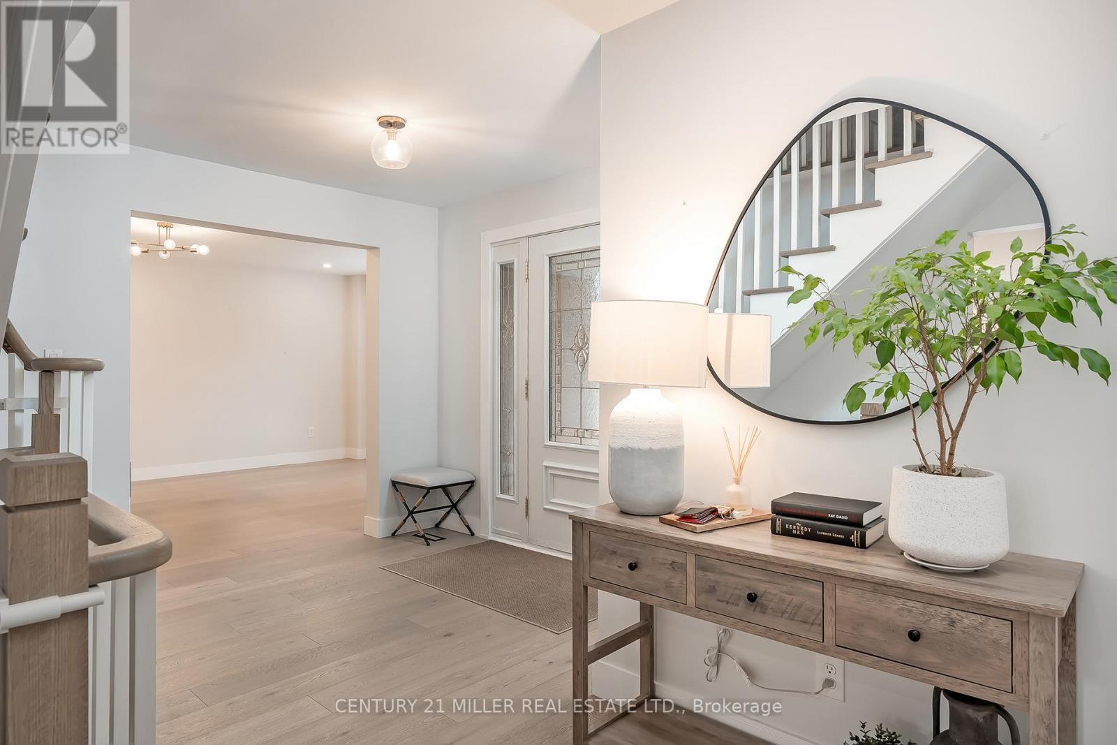 1267 Windrush Drive, Oakville, Ontario  L6M 1V2 - Photo 2 - W12690668