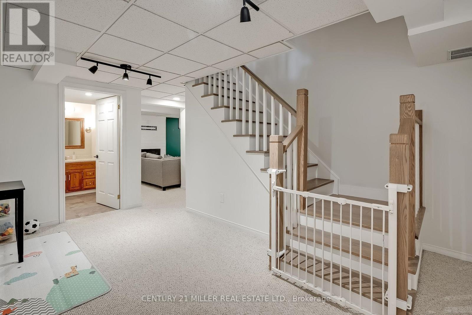 1267 Windrush Drive, Oakville, Ontario  L6M 1V2 - Photo 25 - W12690668