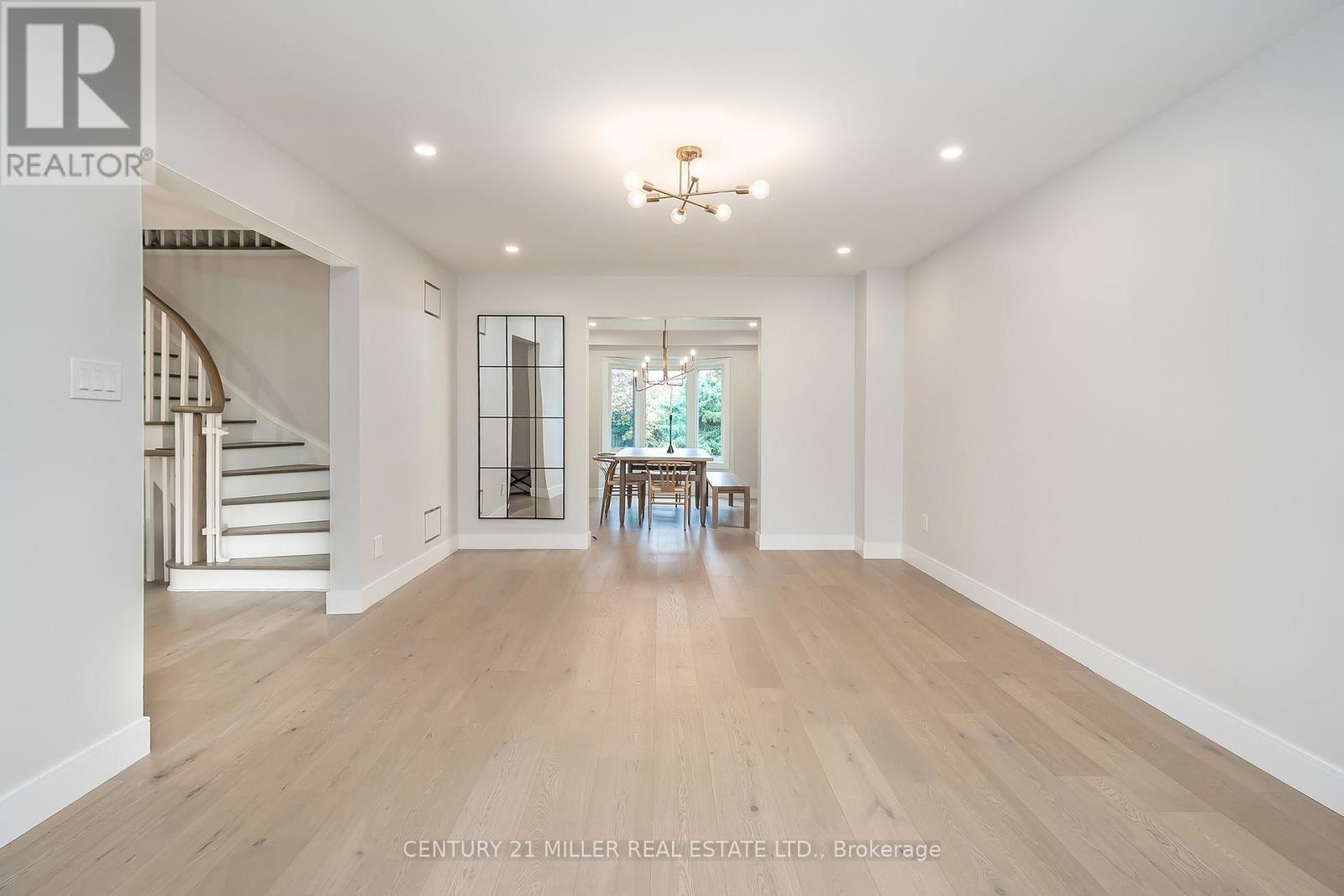 1267 Windrush Drive, Oakville, Ontario  L6M 1V2 - Photo 6 - W12690668