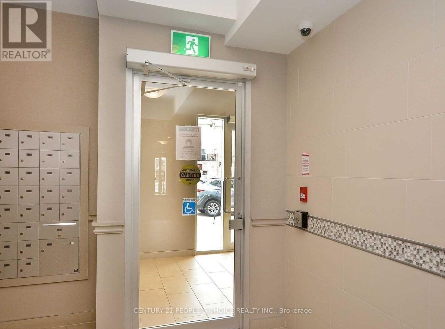 309 - 54 Sky Harbour Drive, Brampton, Ontario  L7A 0A1 - Photo 4 - W12690694