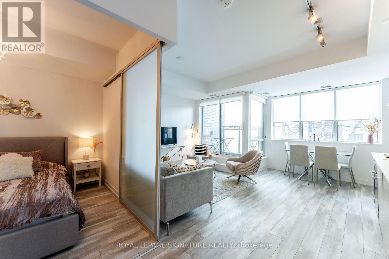 219 - 38 Howard Park Avenue, Toronto, Ontario  M6R 0A7 - Photo 18 - W12690696