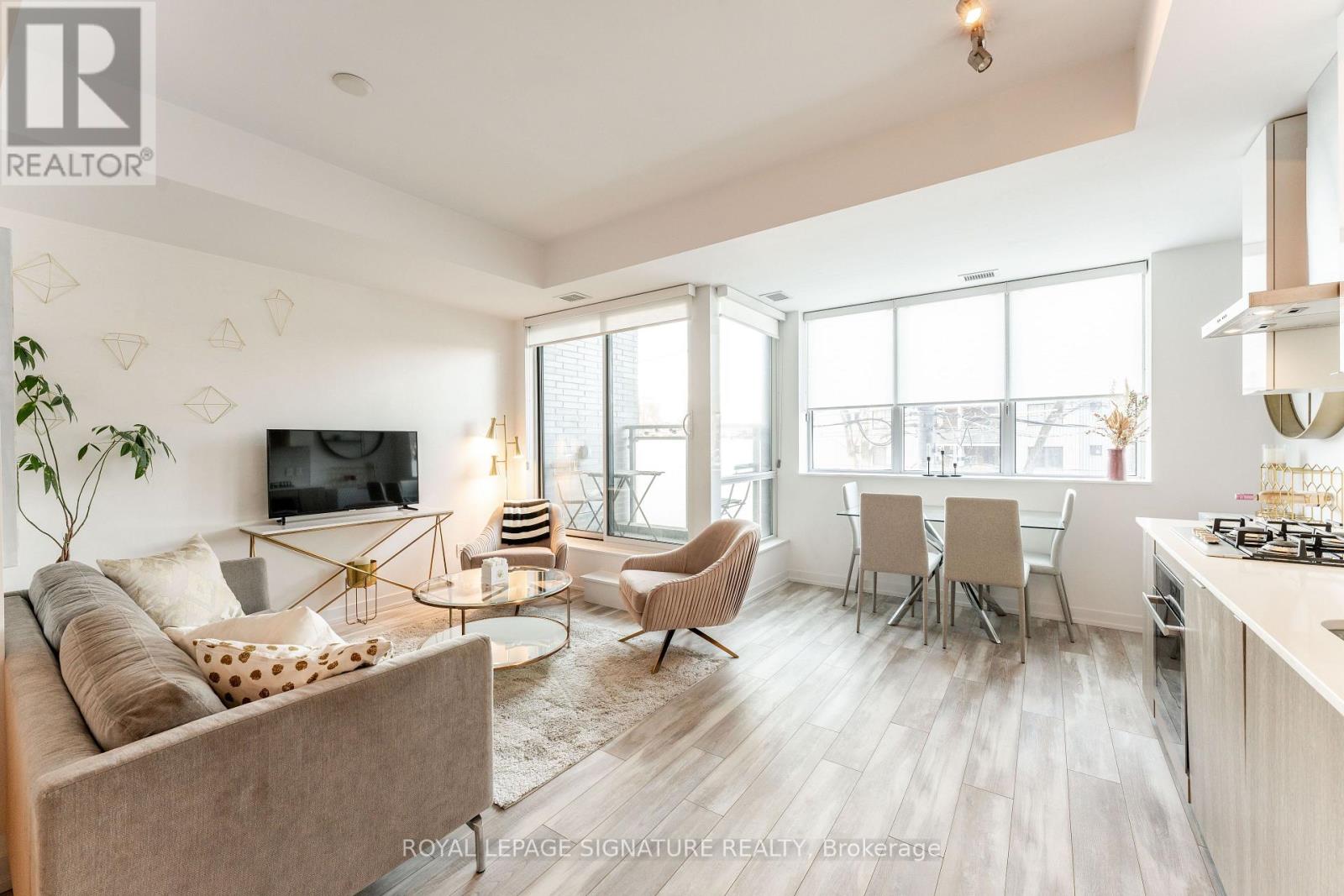 219 - 38 Howard Park Avenue, Toronto, Ontario  M6R 0A7 - Photo 2 - W12690696