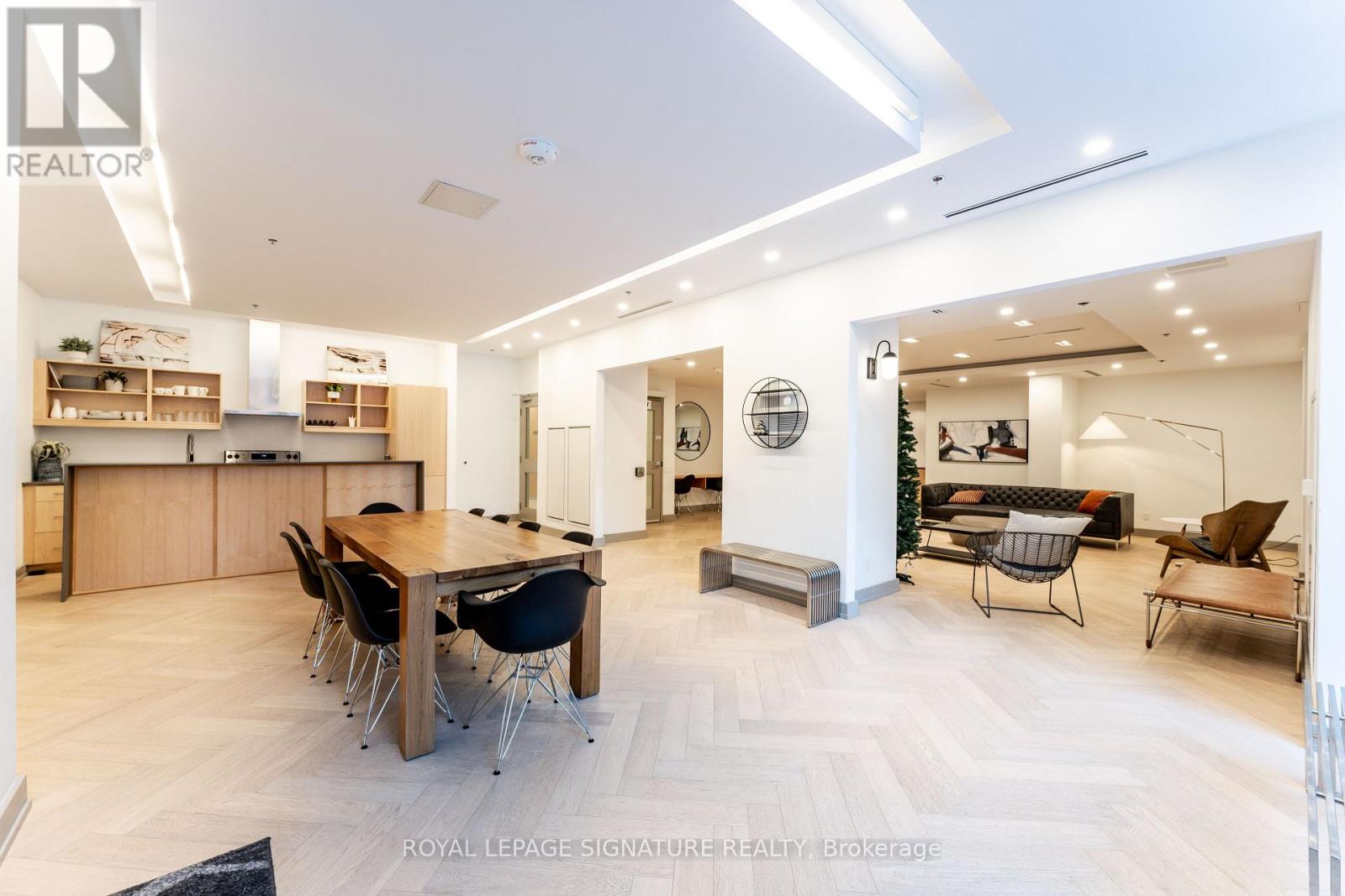 219 - 38 Howard Park Avenue, Toronto, Ontario  M6R 0A7 - Photo 25 - W12690696