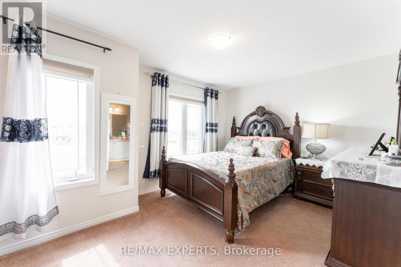 404 Dougall Avenue, Caledon, Ontario  L7C 4C9 - Photo 14 - W12690720