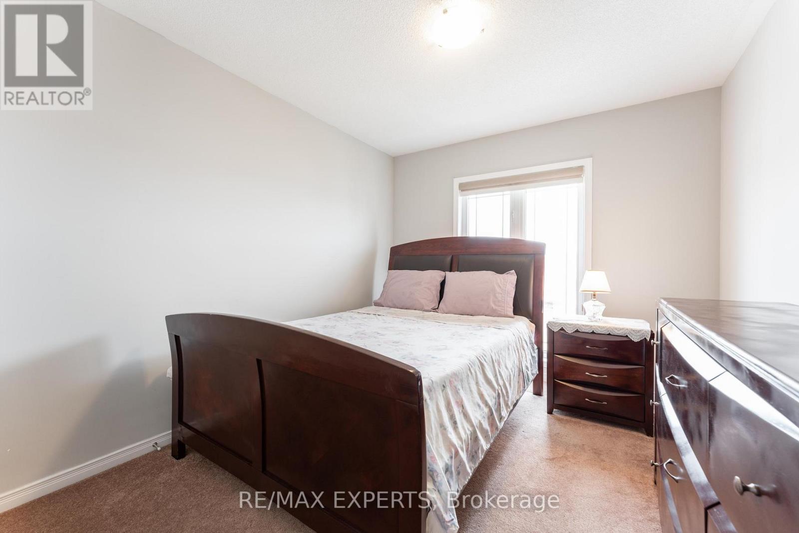 404 Dougall Avenue, Caledon, Ontario  L7C 4C9 - Photo 16 - W12690720