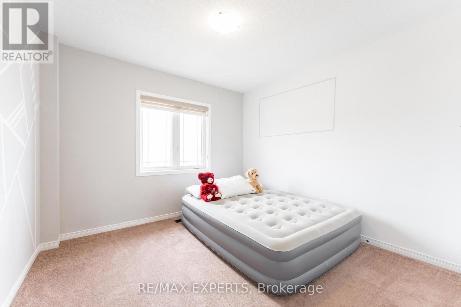 404 Dougall Avenue, Caledon, Ontario  L7C 4C9 - Photo 17 - W12690720