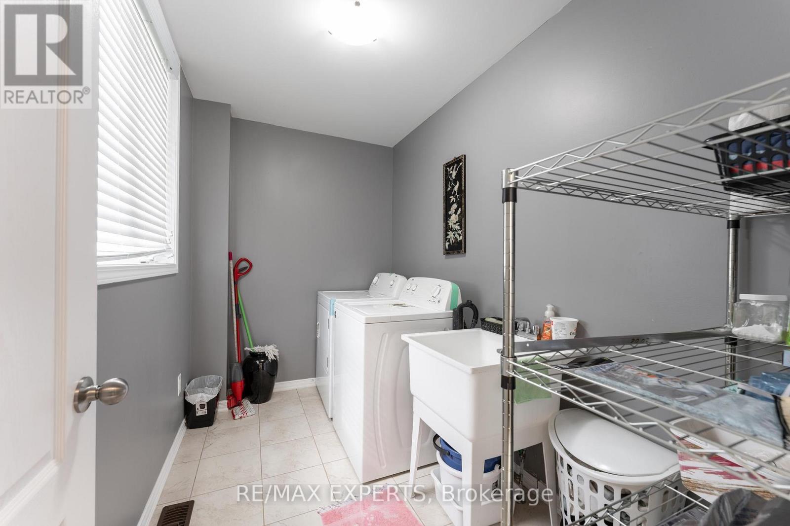 404 Dougall Avenue, Caledon, Ontario  L7C 4C9 - Photo 19 - W12690720