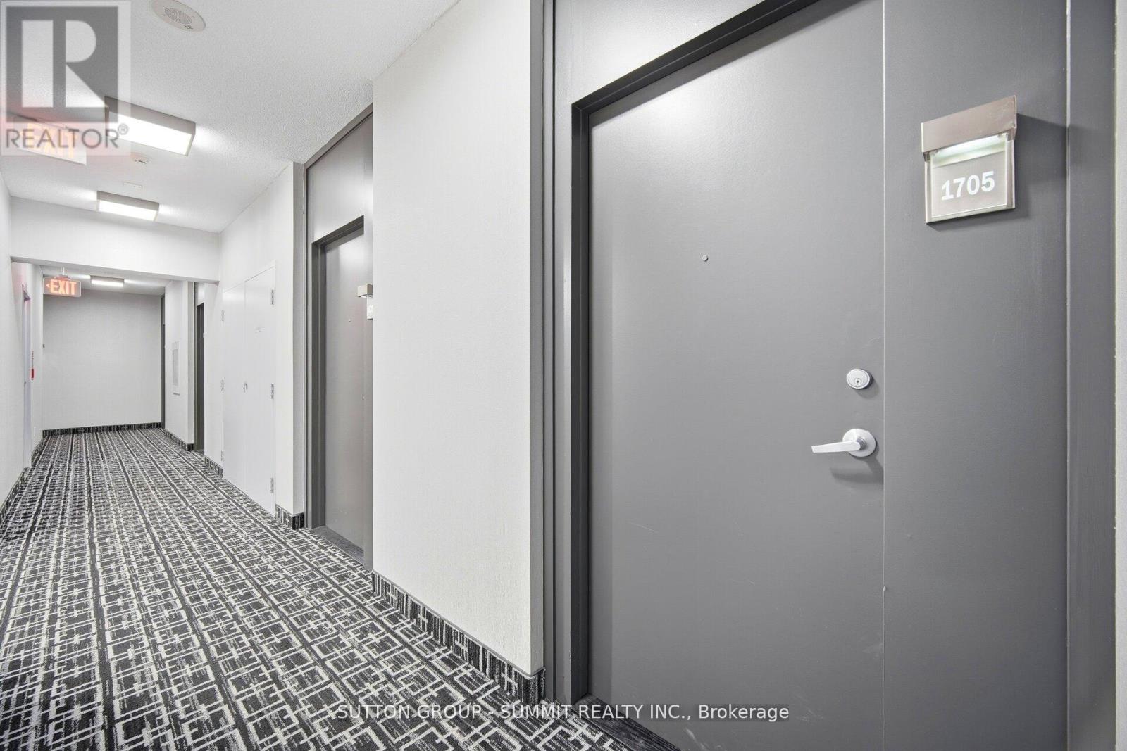 1705 - 223 Webb Drive, Mississauga, Ontario  L5B 0E8 - Photo 4 - W12690736