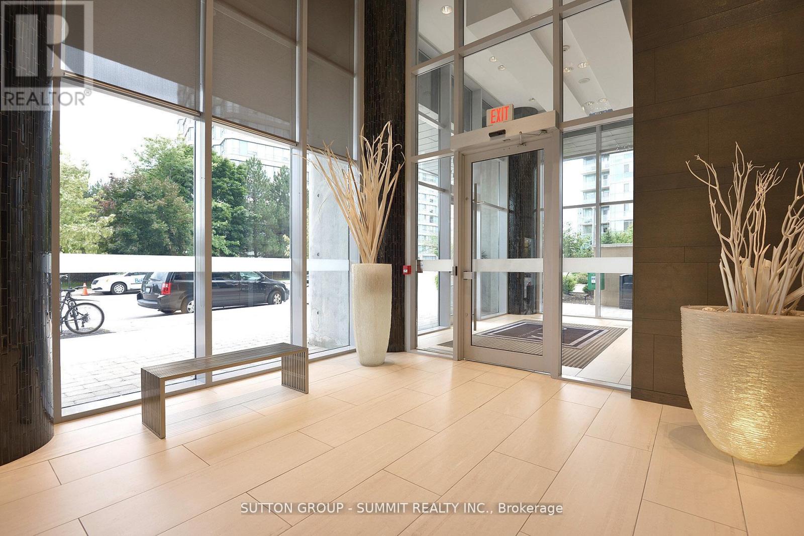 1705 - 223 Webb Drive, Mississauga, Ontario  L5B 0E8 - Photo 40 - W12690736