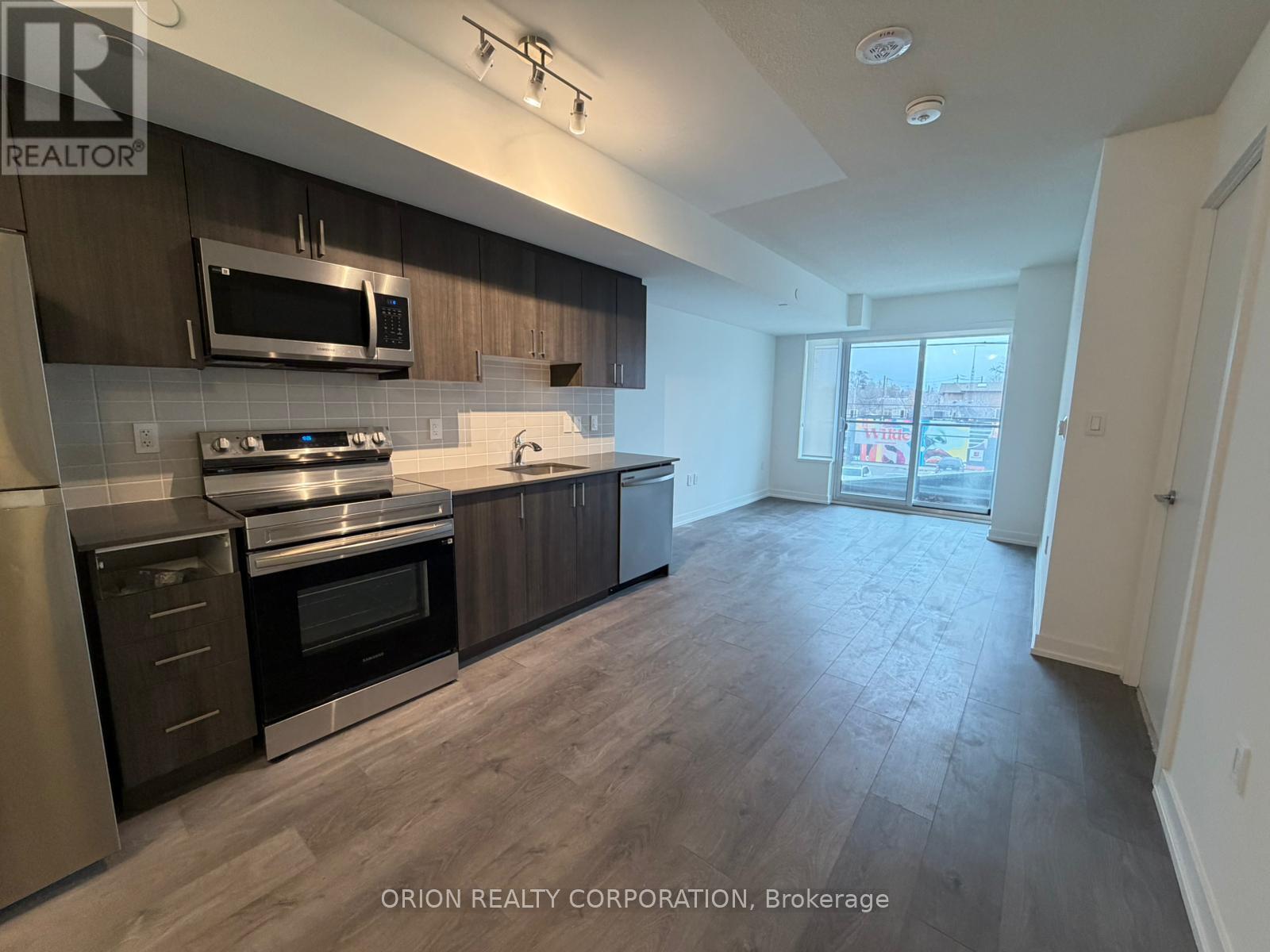 217 - 556 Marlee Avenue, Toronto, Ontario  M6B 0B1 - Photo 8 - W12690738