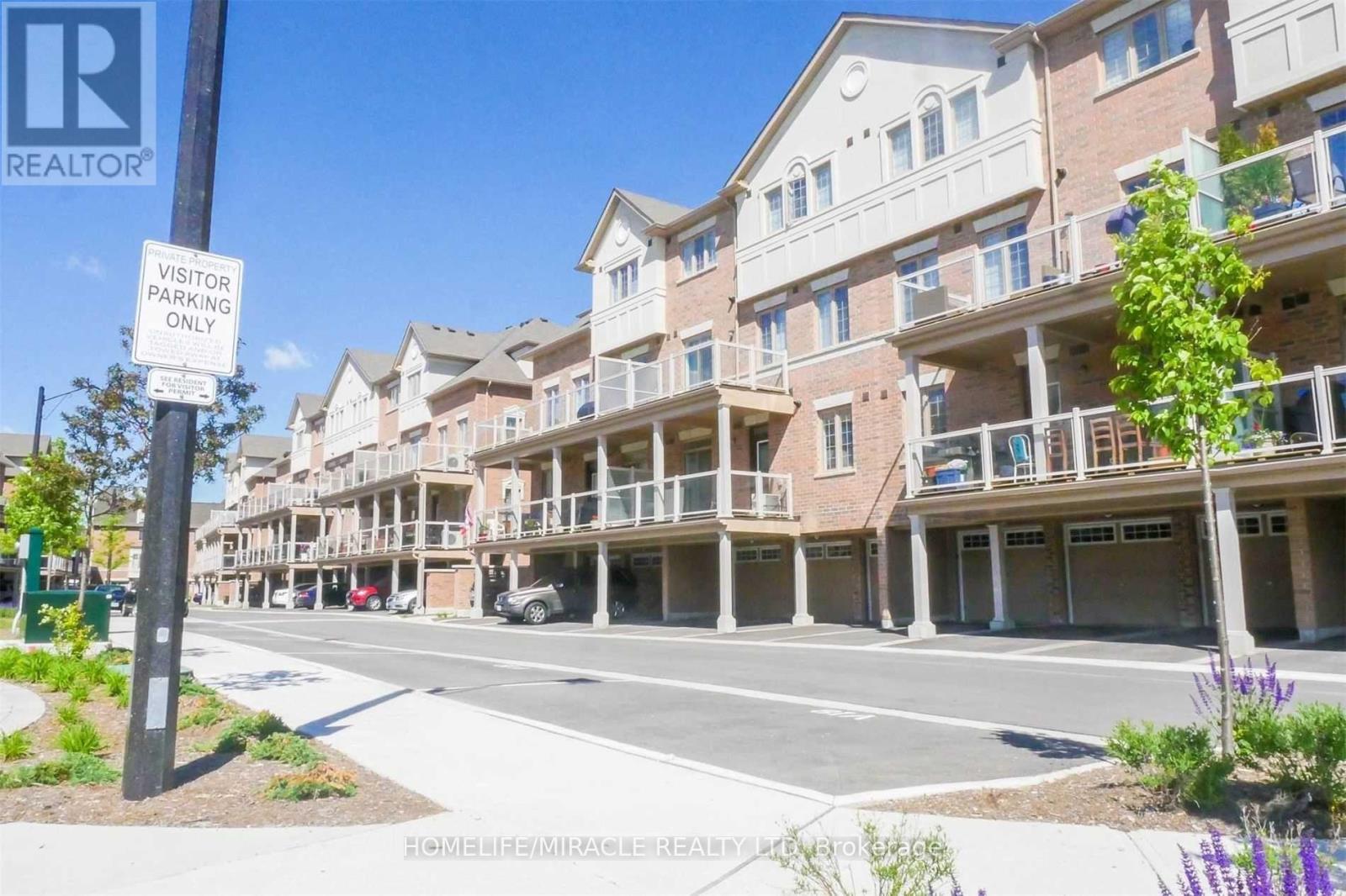 30 - 180 Howden Boulevard, Brampton, Ontario  L6S 0E6 - Photo 1 - W12690770