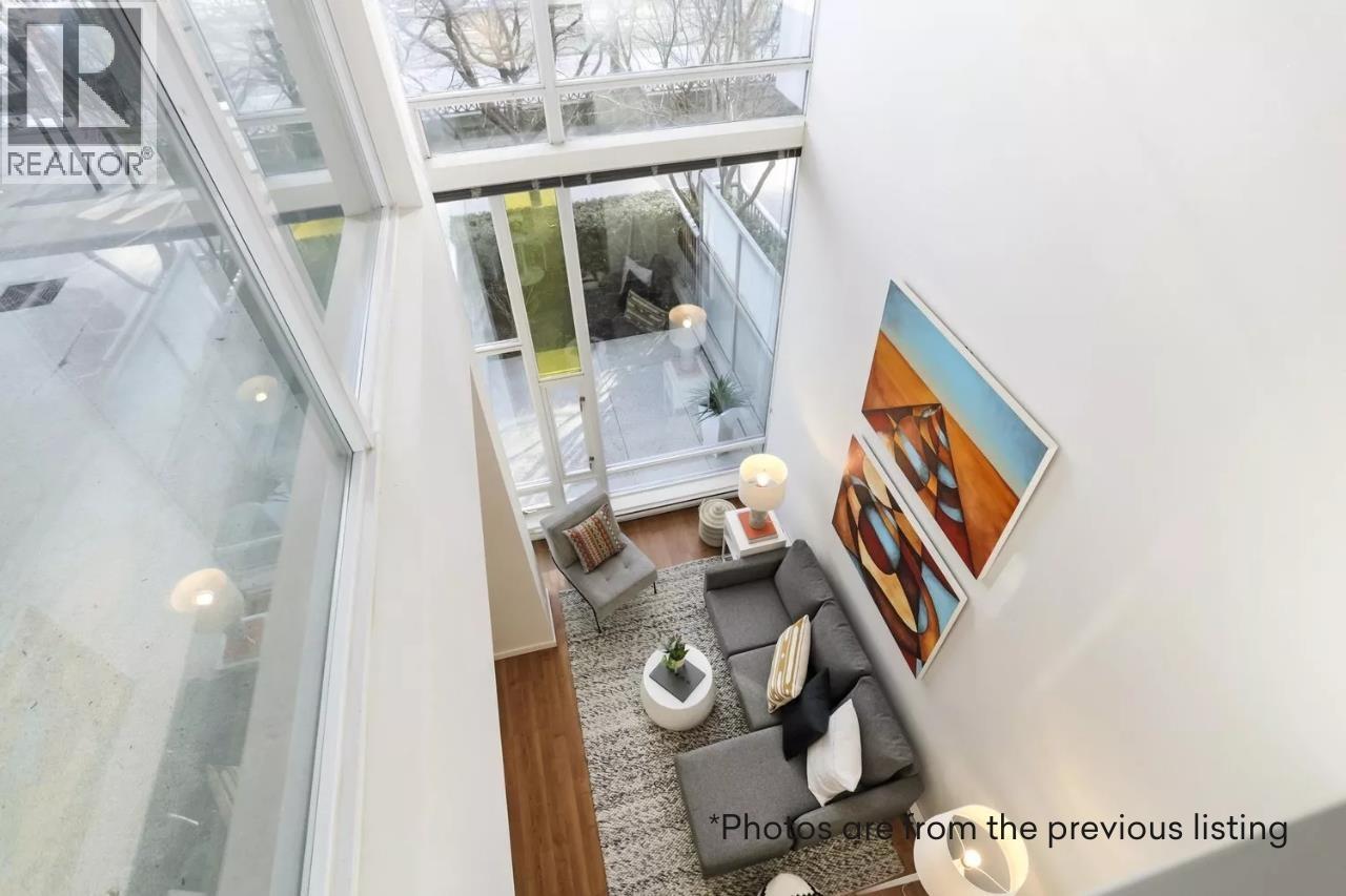 112 DUNSMUIR STREET, Vancouver, British Columbia