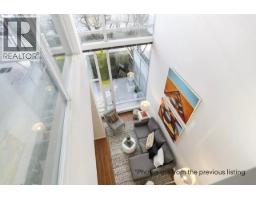 112 DUNSMUIR STREET, Vancouver, British Columbia