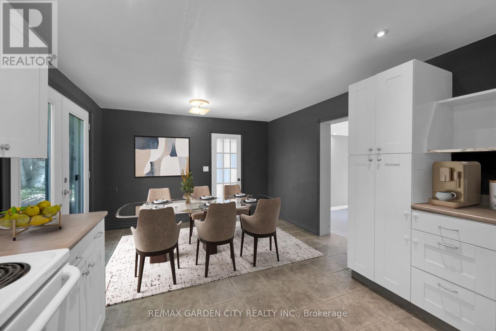 126 Mountain Road, Grimsby, Ontario  L3M 4E7 - Photo 14 - X12690582