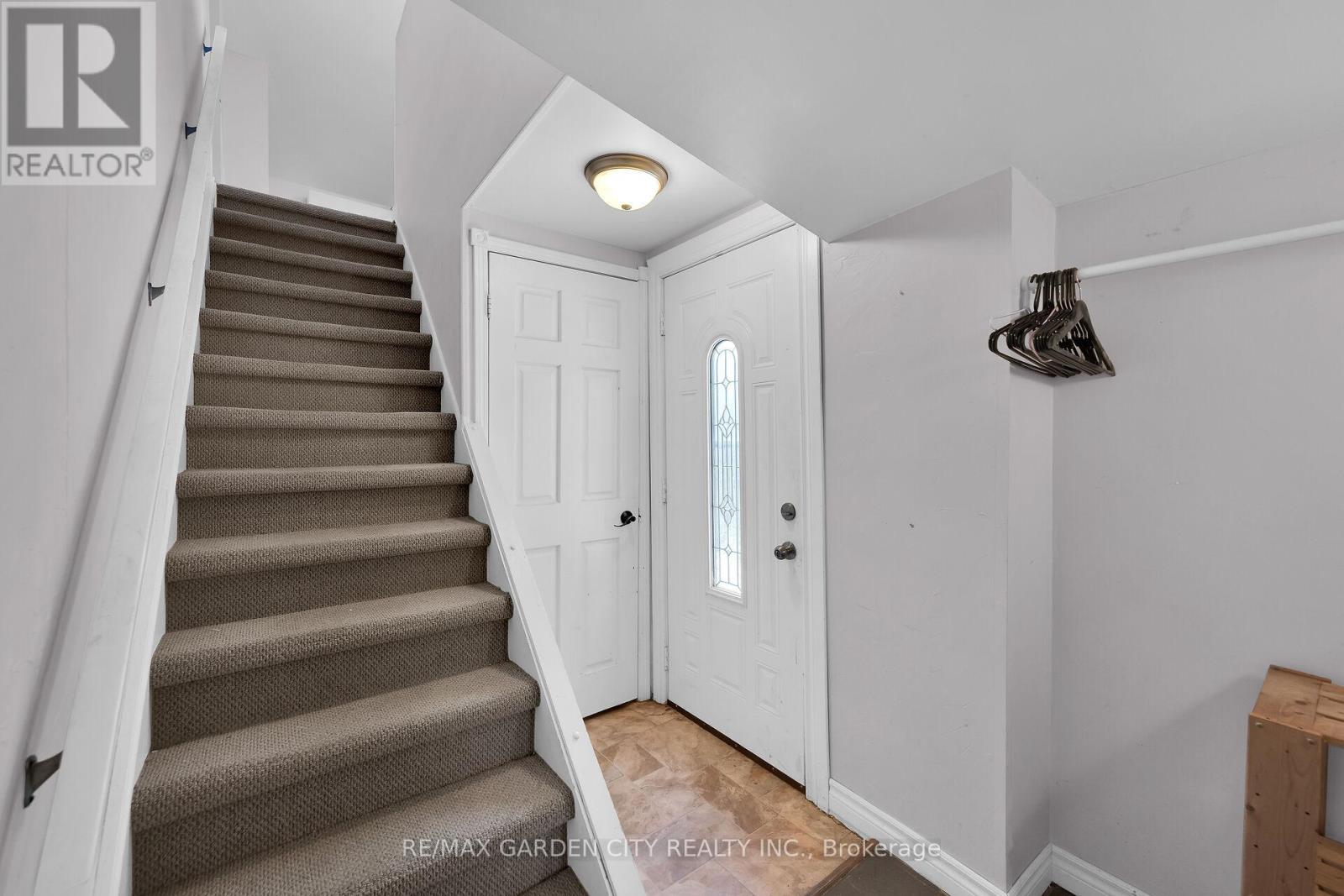 126 Mountain Road, Grimsby, Ontario  L3M 4E7 - Photo 20 - X12690582