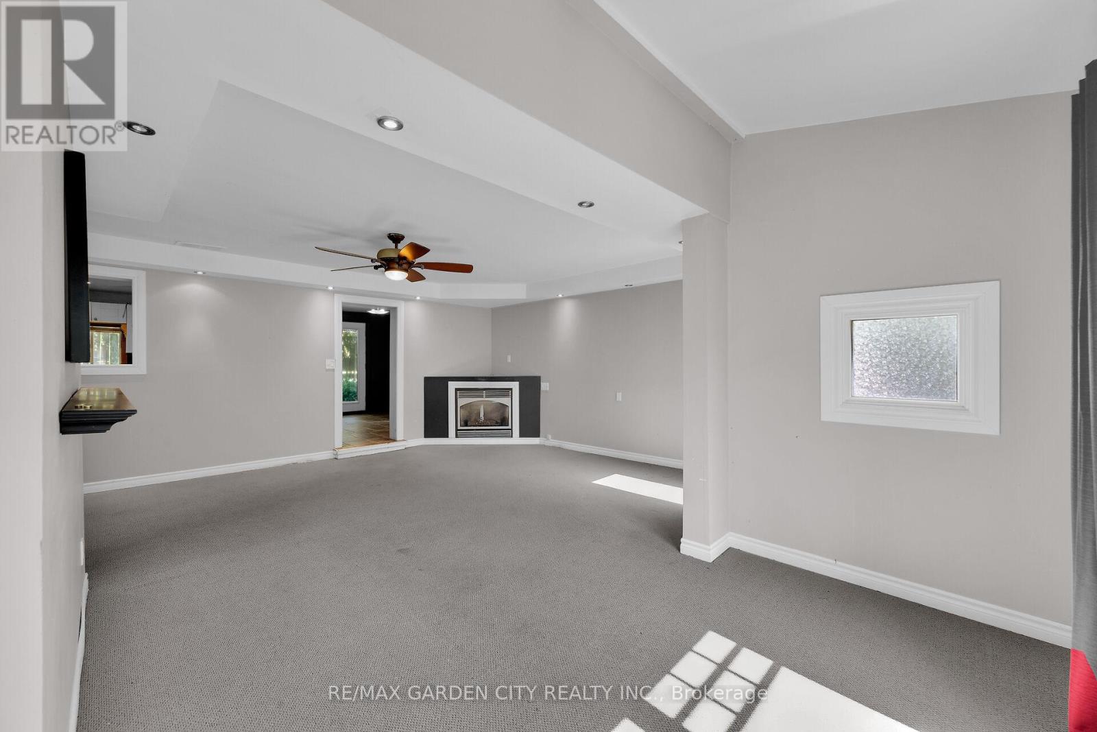 126 Mountain Road, Grimsby, Ontario  L3M 4E7 - Photo 7 - X12690582