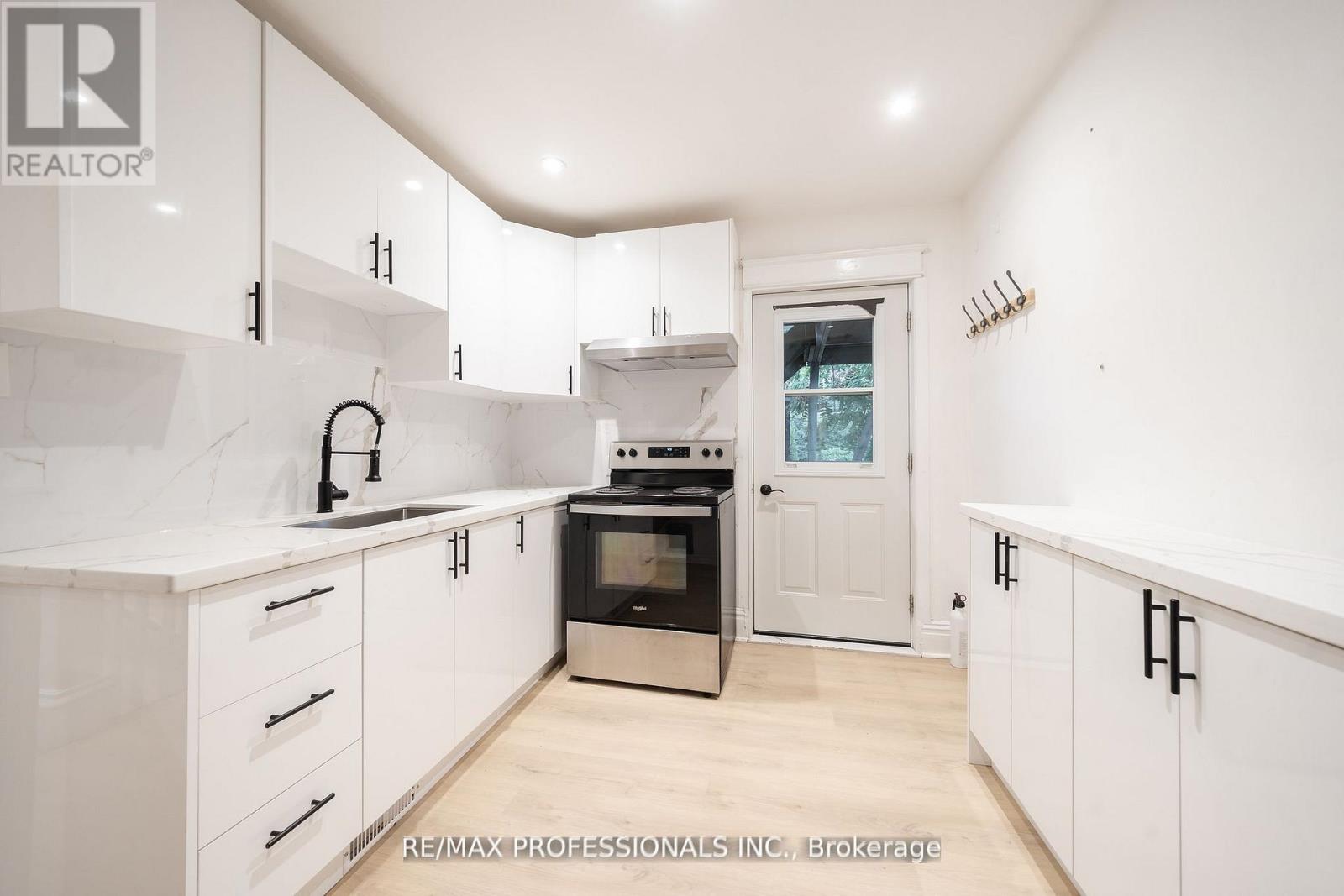 129 Balsam Avenue S, Hamilton, Ontario  L8M 3B4 - Photo 15 - X12690640