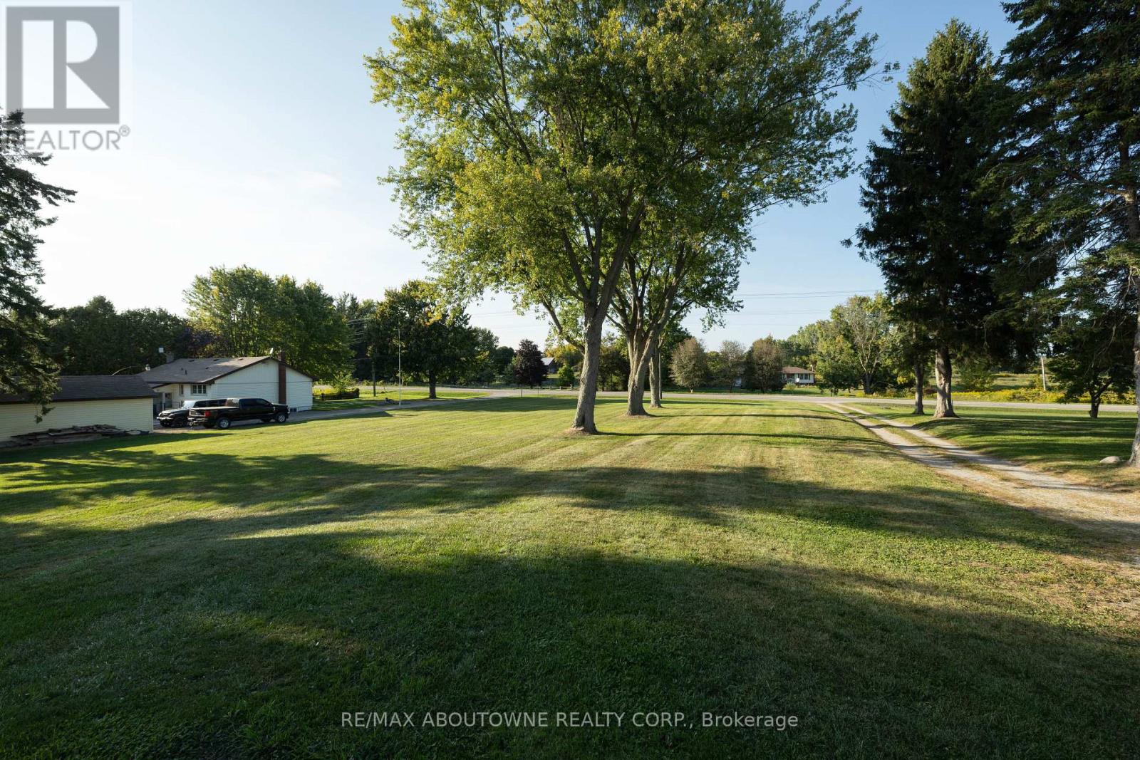 3276 Governors Road, Hamilton, Ontario  L0R 1T0 - Photo 7 - X12690644