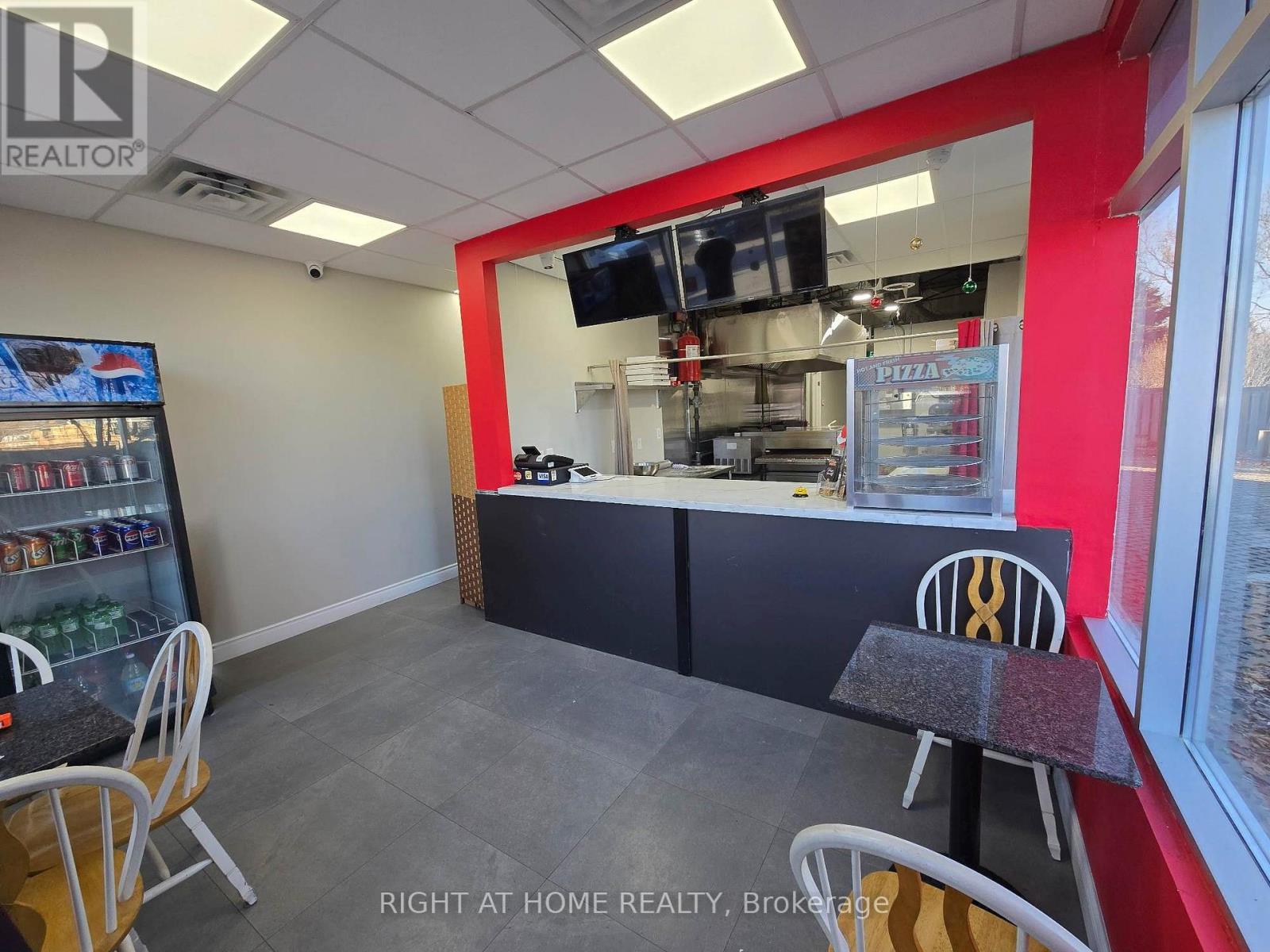 9 - 259 Queenston Road, Hamilton, Ontario  L8G 1E4 - Photo 3 - X12690698