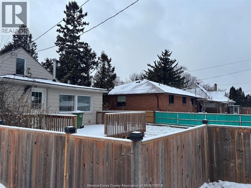 3398 Byng, Windsor, Ontario  N8W 3H4 - Photo 2 - 26000942