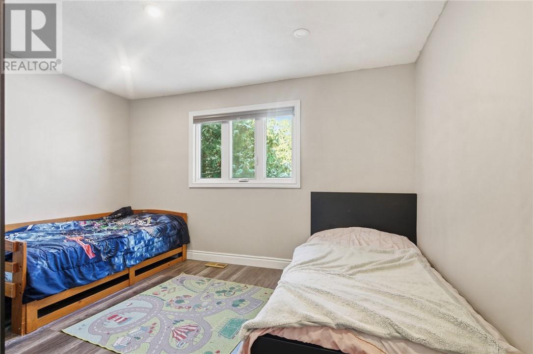 277 Notre Dame Street, Azilda, Ontario  P0M 1B0 - Photo 11 - 2126075