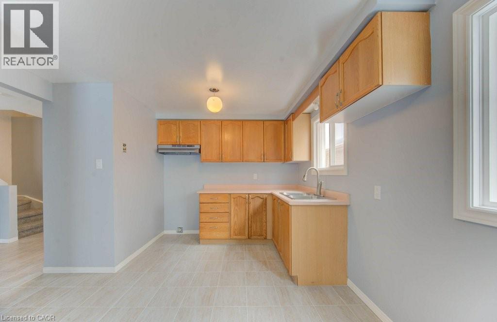 502 Misty Crescent, Kitchener, Ontario  N2B 3V6 - Photo 5 - 40798073