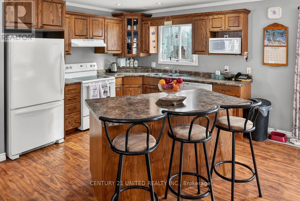 37 Southside Road, Kawartha Lakes, Ontario  K9V 0K3 - Photo 14 - X12690800