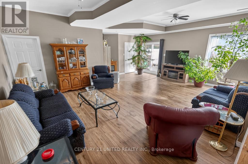 37 Southside Road, Kawartha Lakes, Ontario  K9V 0K3 - Photo 17 - X12690800