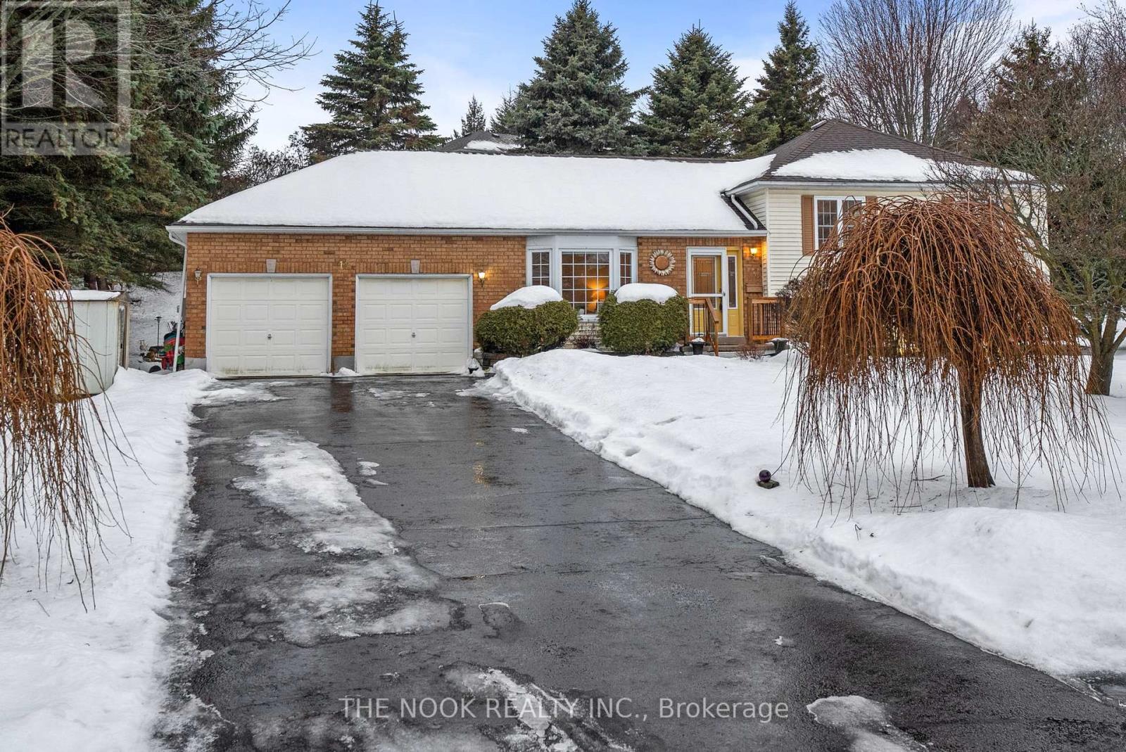 12 Lyall Place, Port Hope, Ontario  L1A 4G8 - Photo 2 - X12690882