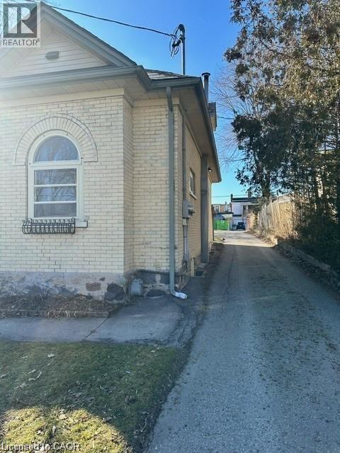 752 Duke Street Unit# 2, Cambridge, Ontario  N3H 3T6 - Photo 3 - 40797935