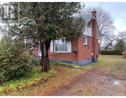 5 Maple Street, Sault Ste. Marie, Ontario