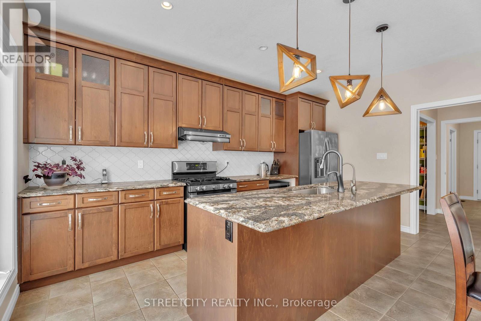 2206 Springridge Drive, London North, Ontario  N5X 0M3 - Photo 14 - X12690846