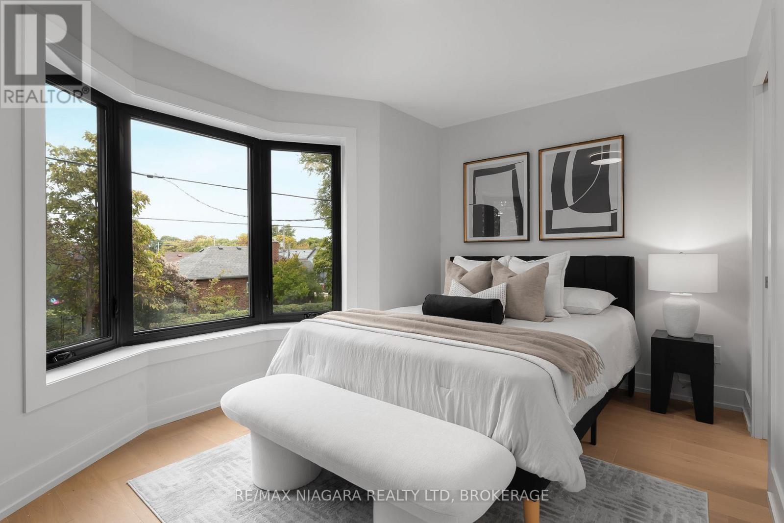 853 Sammon Avenue, Toronto, Ontario M4C 2E9 - Photo 27 - E12690856