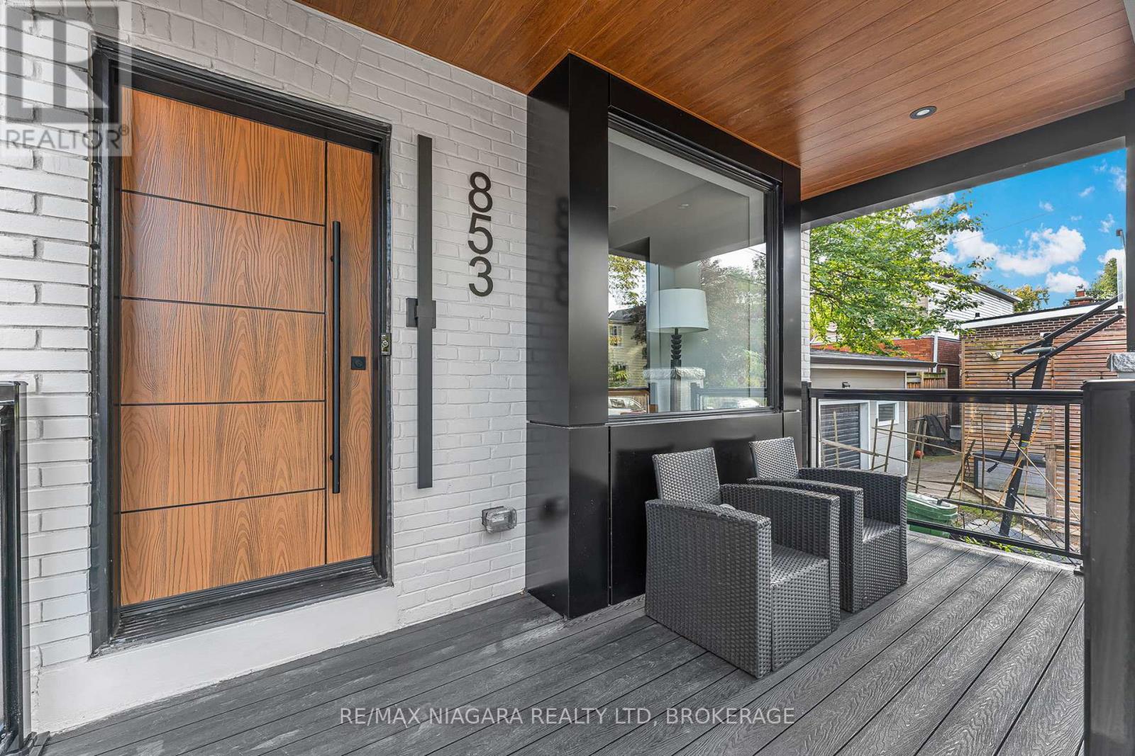 853 Sammon Avenue, Toronto, Ontario M4C 2E9 - Photo 4 - E12690856